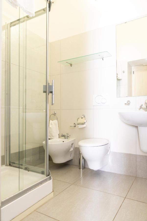 Palazzo Dante Bed & Breakfast Алисте Екстериор снимка