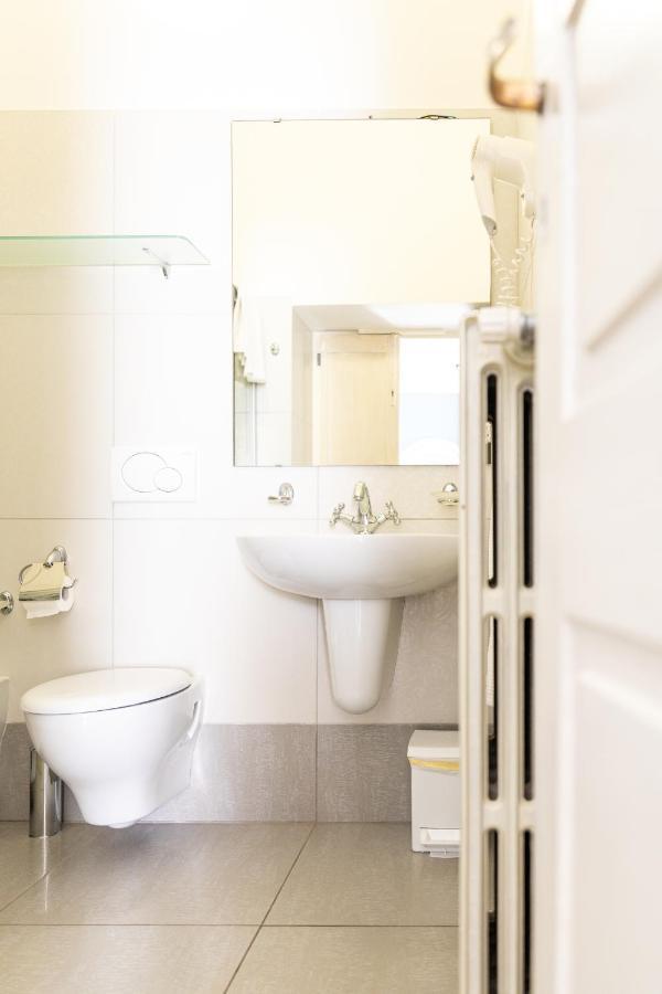 Palazzo Dante Bed & Breakfast Алисте Екстериор снимка