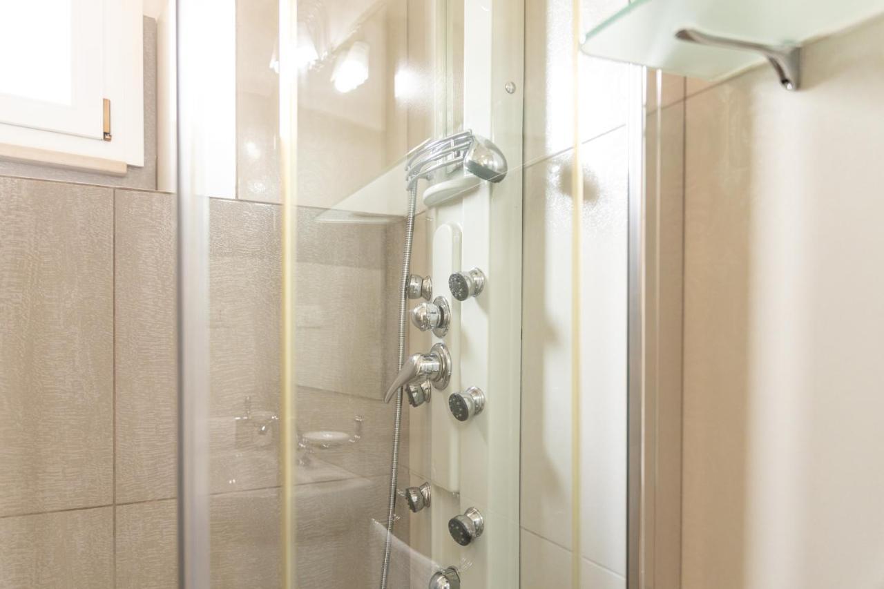 Palazzo Dante Bed & Breakfast Алисте Екстериор снимка