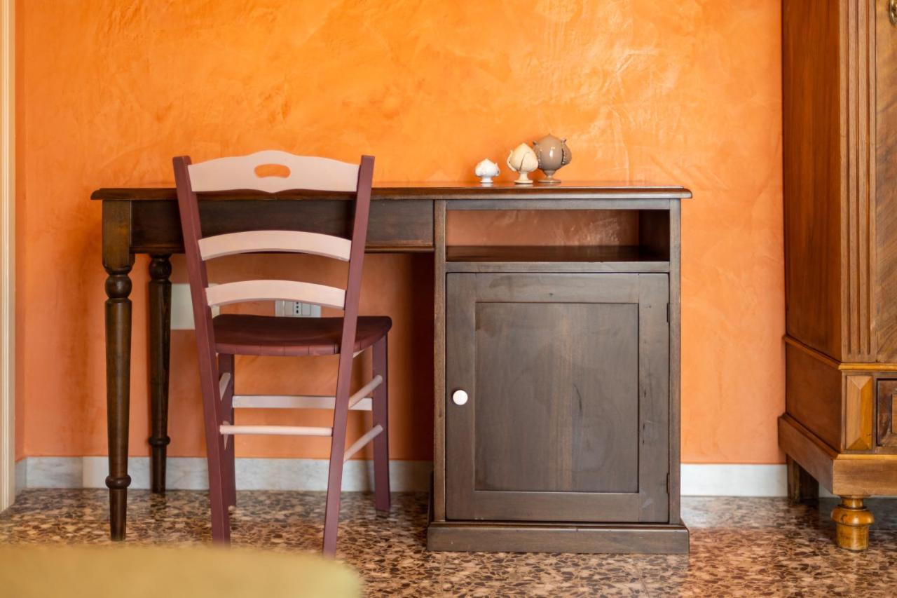 Palazzo Dante Bed & Breakfast Алисте Екстериор снимка