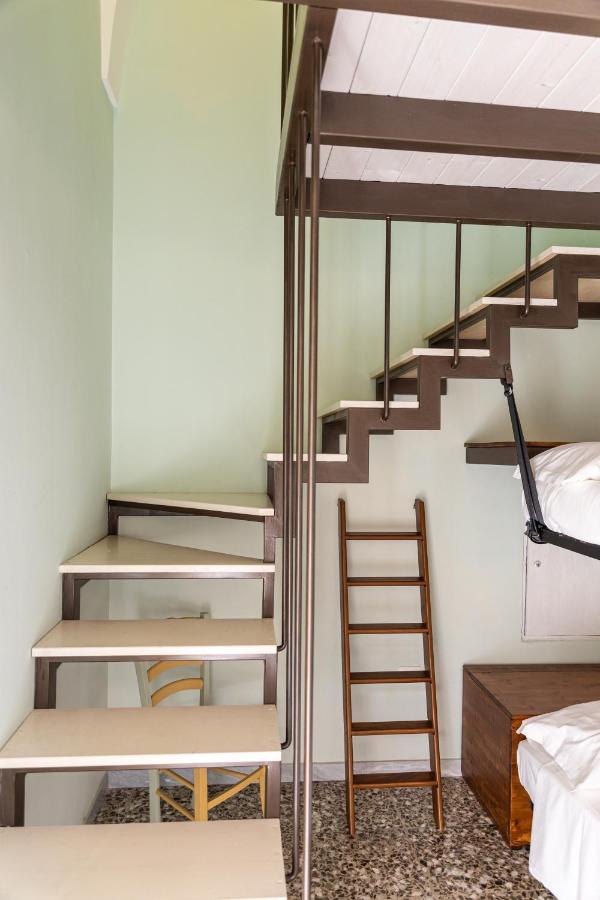 Palazzo Dante Bed & Breakfast Алисте Екстериор снимка
